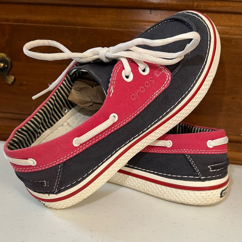 Crocs Hover Boat Shoes | Navy/Red/White | Women’s 9, Men’s 7